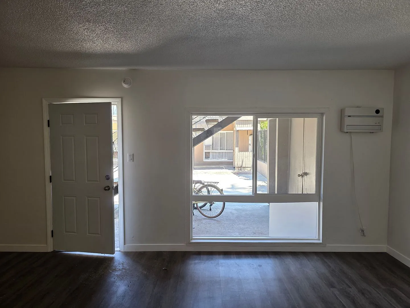 Bush Apartments (411) — Photo 4