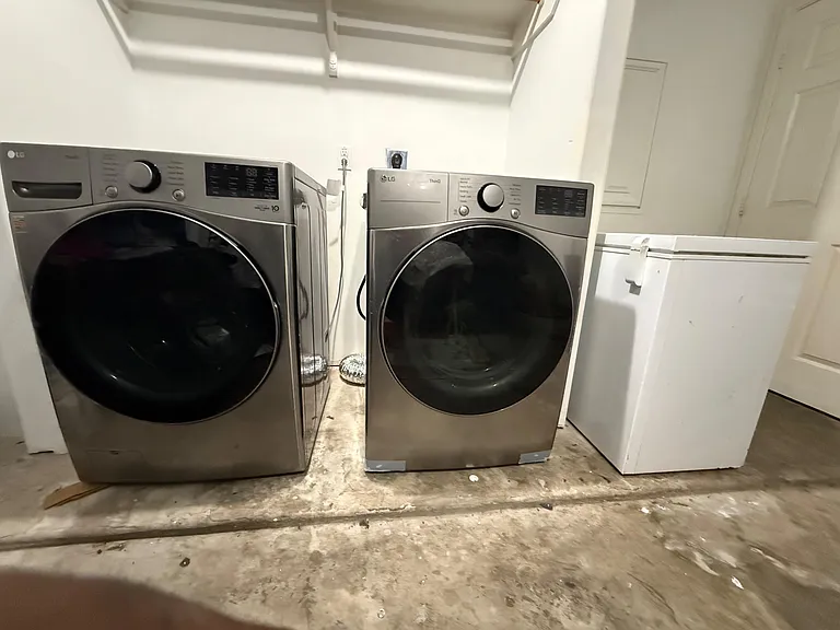Laundry in Garrage and Freezer