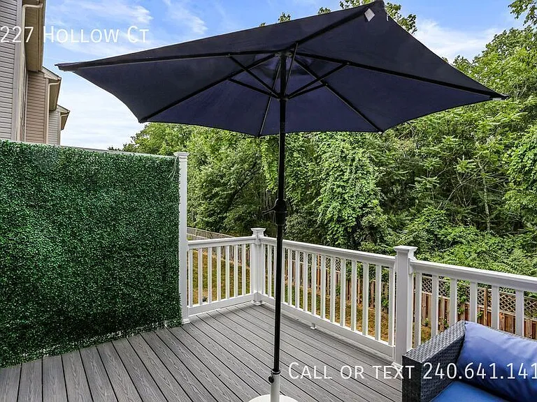 8227 Hollow Ct — Photo 15