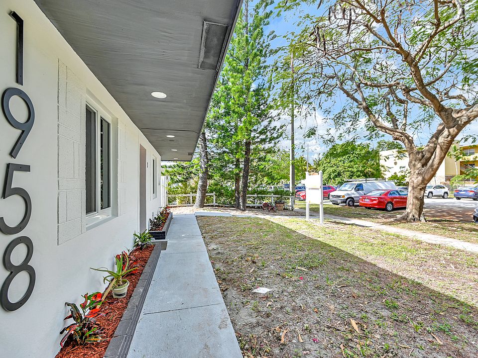 2nd image of 1958 NE 172nd St #1