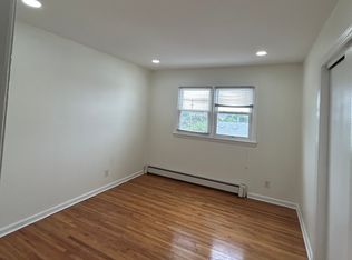 811 Valley Brook Ave FLOOR 1, Lyndhurst, NJ 07071