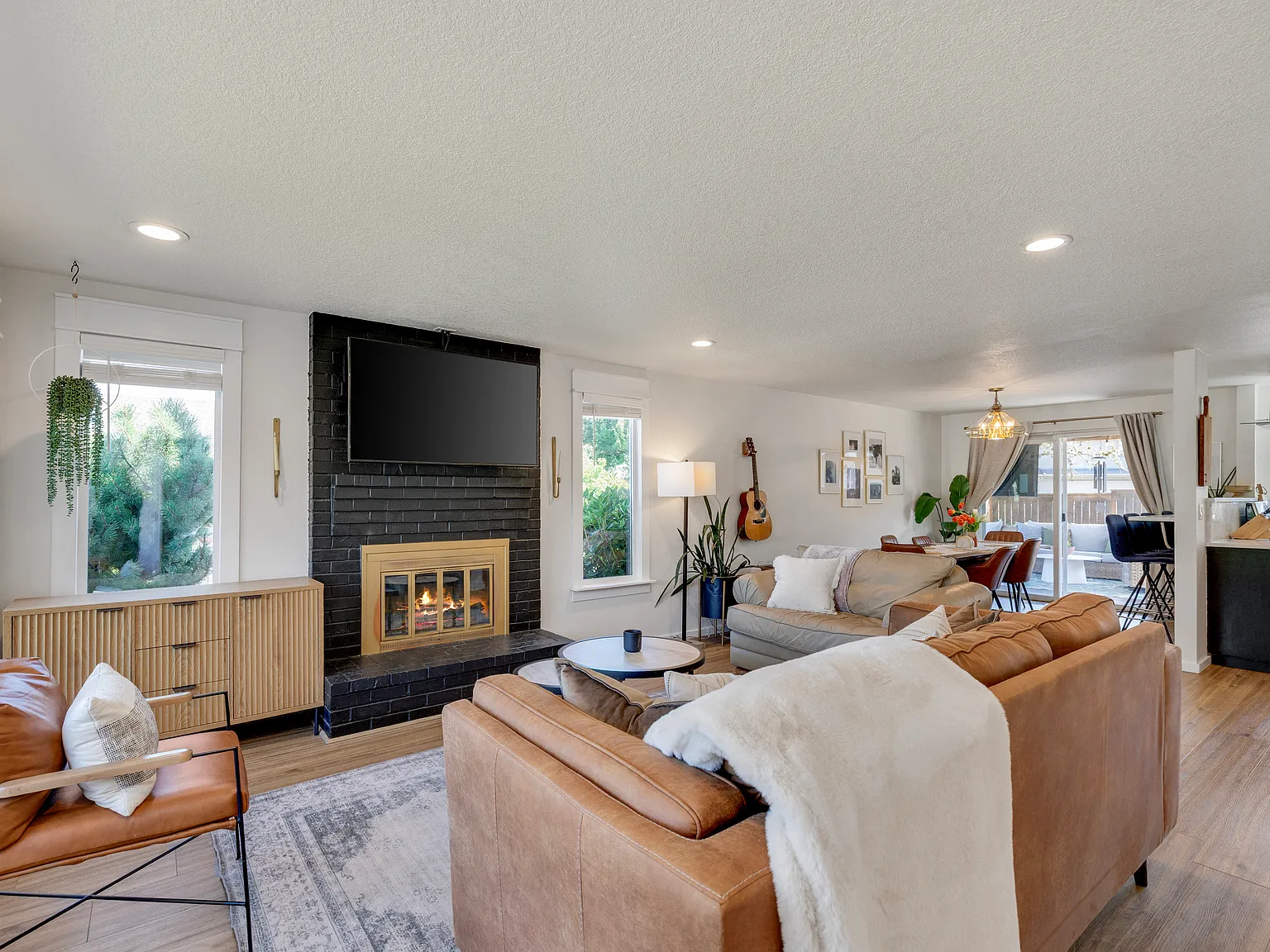 3 bed, 1258 sqft, $2,700 — Photo 4