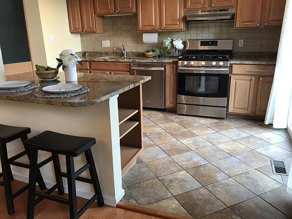 3rd image of 4198 Sleepy Lake Dr