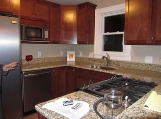 617 E 3rd St, Royal Oak, MI 48067