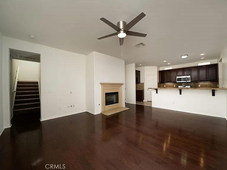 22532 Venice St — Photo 7