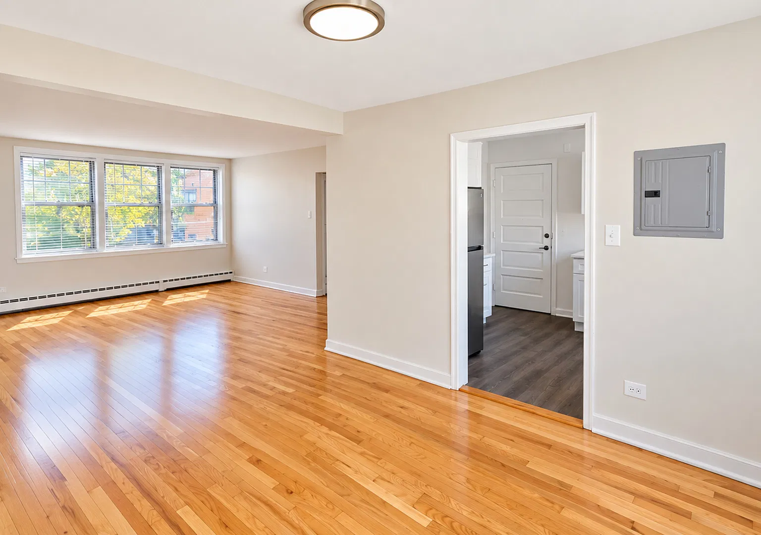 2 bed, 1.0 bath, $2,195 — Photo 4