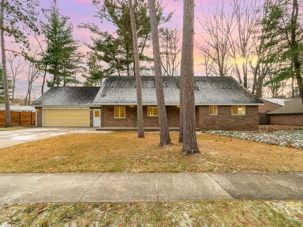 1101 Evamar Dr, Midland, MI 48640