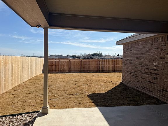 3rd image of 3141 Cedarhill Dr
