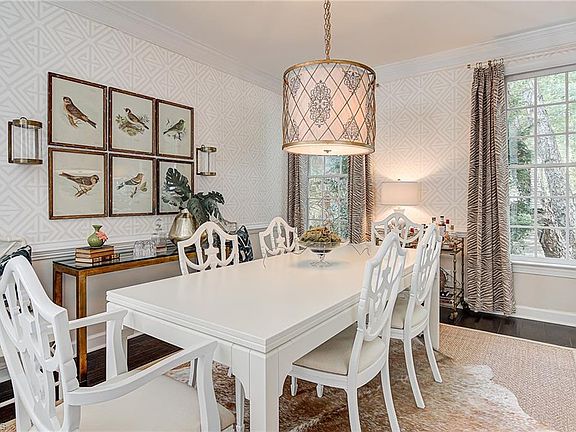 4th image of 2405 Beaconwood Dr