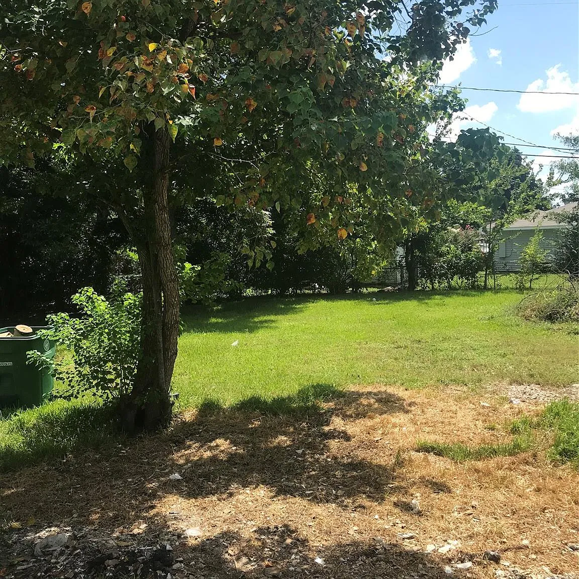 4 bed, 2.0 bath, 1000 sqft, $1,500 — Photo 2