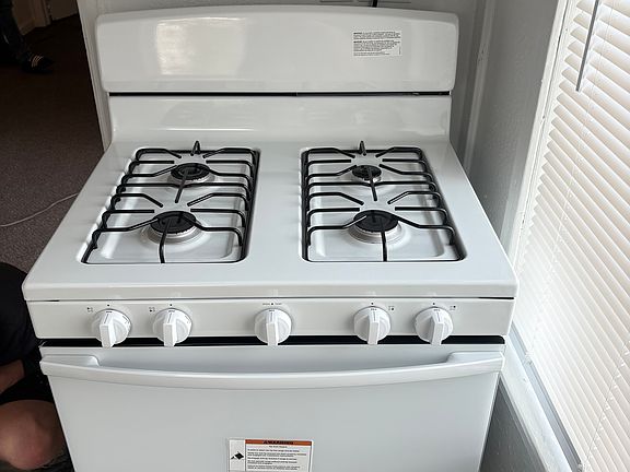 5th image of 837 Underwood Ave APT 3