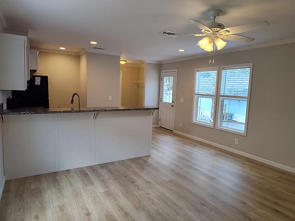 5th image of 1300 Hand Ave #B-25