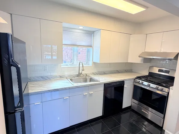 122-08 23rd Ave #2, College Pt, NY 11356