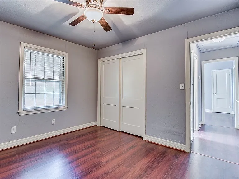 1836 Westchester Dr — Photo 8