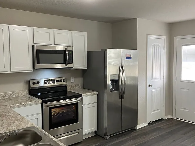 1725 Ryder St — Photo 6