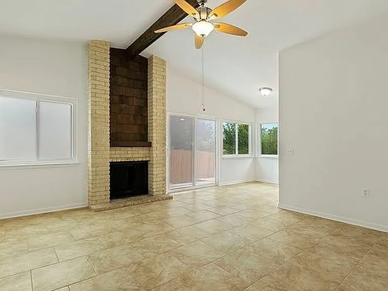 8412 Clear Mdw — Photo 6