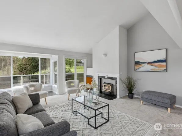 7112 156th Place NE, Redmond, WA 98052