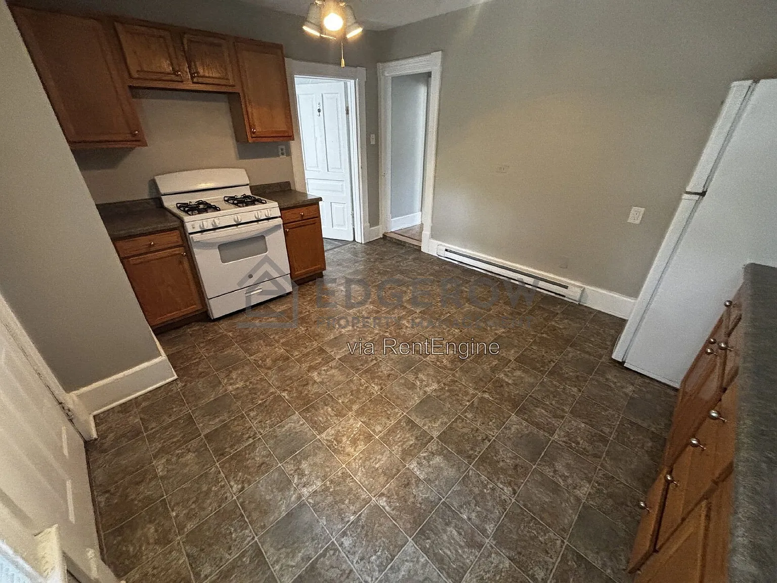 2 bed, 1.0 bath, $1,300 — Photo 4