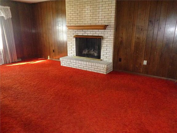 5th image of 2005 Berkshire Ln
