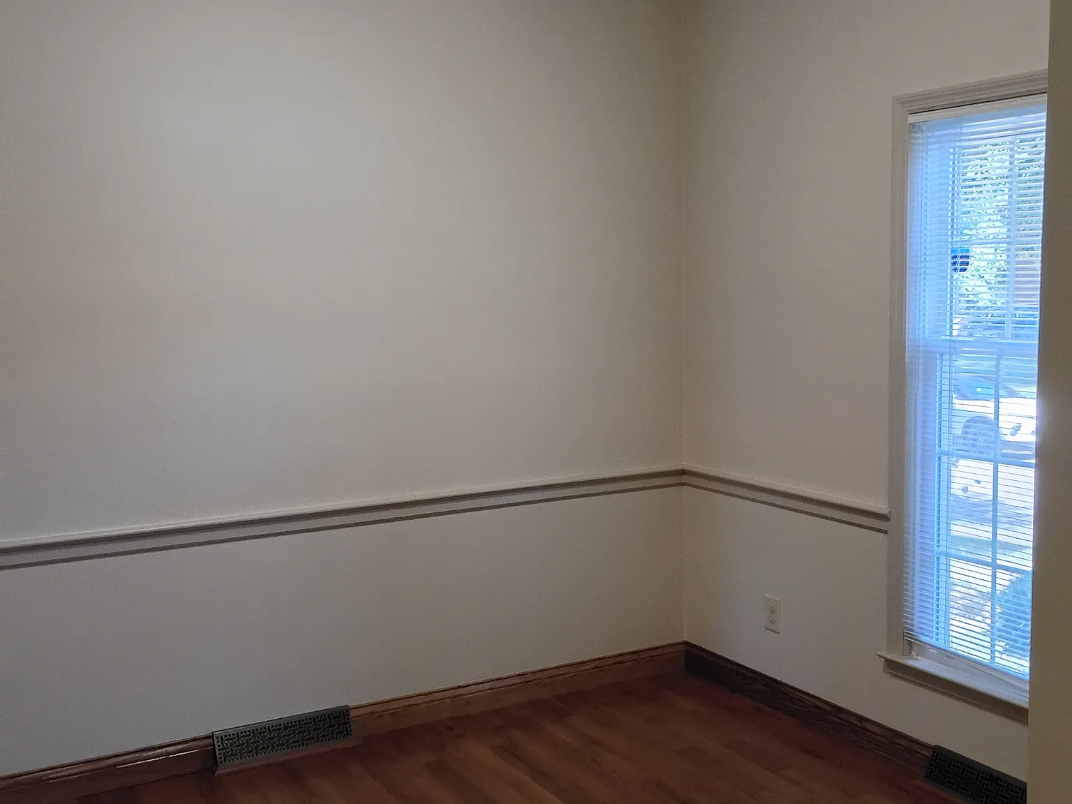 2 bed, 1.5 bath, 1232 sqft, $1,600 — Photo 3