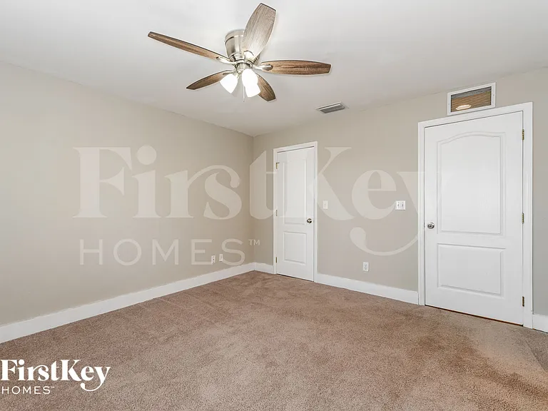 2837 NW 27th Ave — Photo 11
