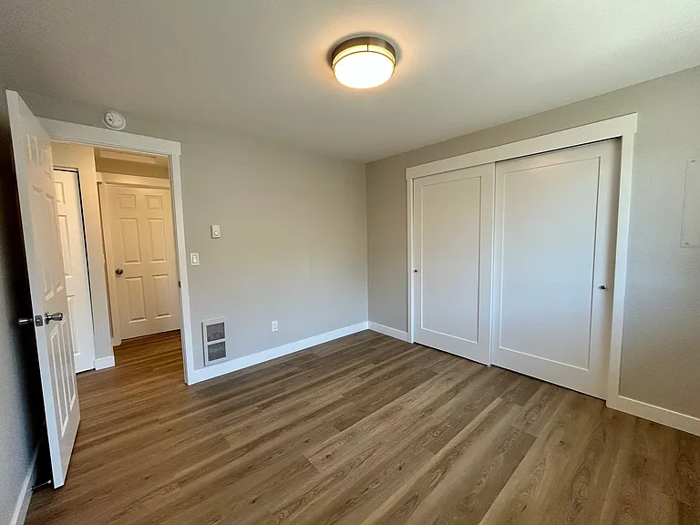 207 Dorn 8-plex — Photo 12