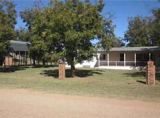 1303 8th St, Rule, TX 79547