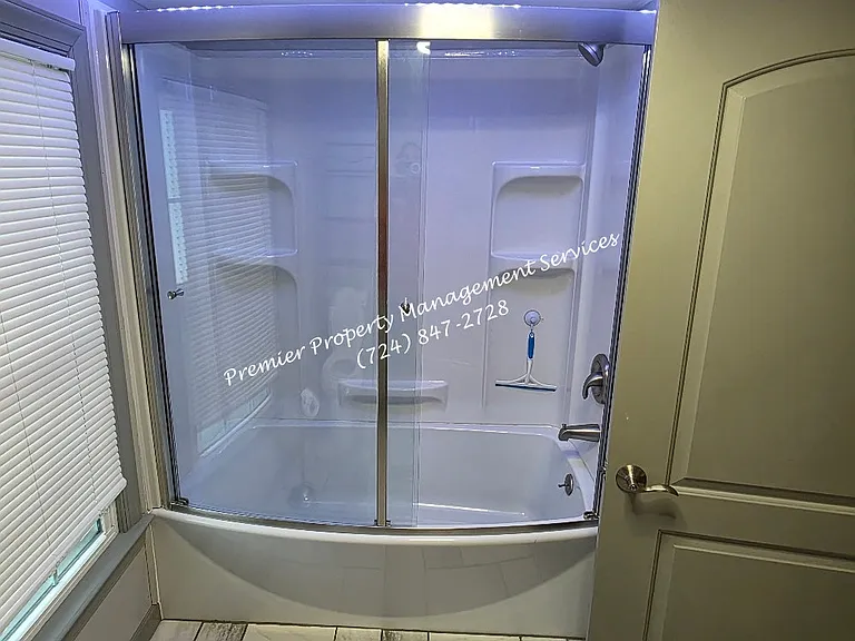 1119 Riverside Dr #2 — Photo 16