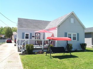 931 Valley View Rd, New Albany, IN 47150