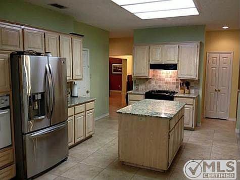 3rd image of 6812 Crestland Ave