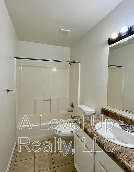 913 E 34th St #1 — Photo 19