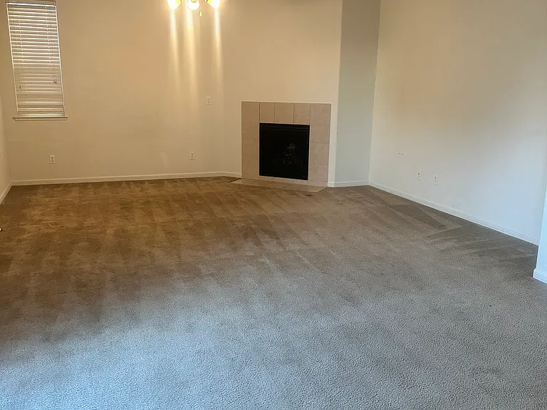 1635 Courtyard Dr — Photo 4