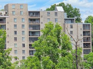 2120 Greentree Rd APT 102E, Pittsburgh, PA 15220