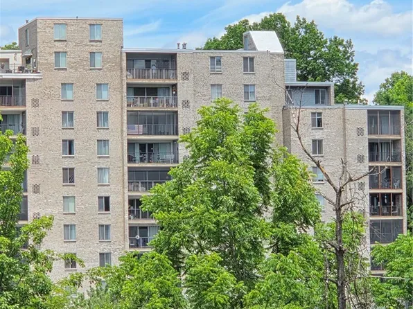 2120 Greentree Rd APT 102E, Pittsburgh, PA 15220