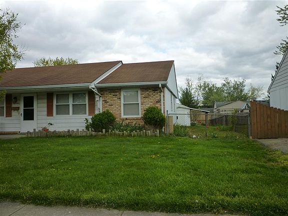 2nd image of 818 Plumwood Dr