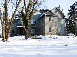 2770 Walnut Lake Rd, West Bloomfield, MI 48323