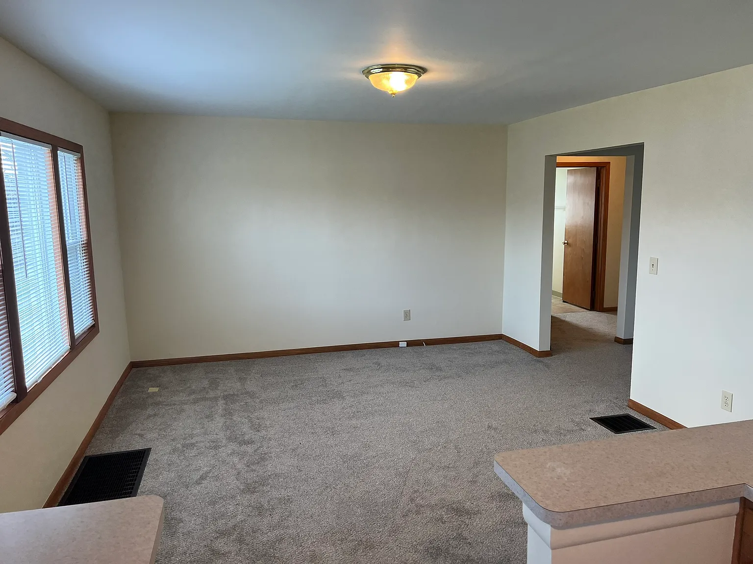 2 bed, 1201 sqft, $1,500 — Photo 4