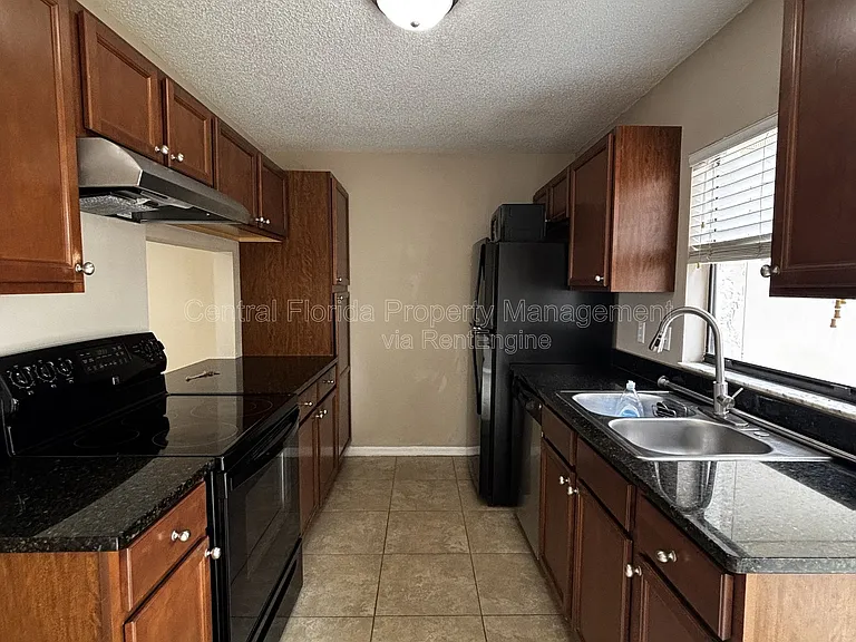 1627 Long Ridge Ct #1 — Photo 5
