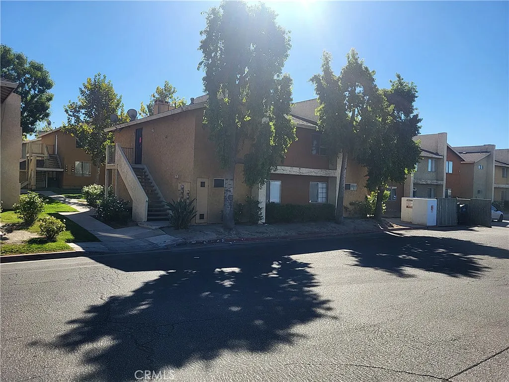 1 bed, 708 sqft, $1,650 — Photo 2