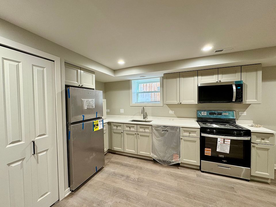 1st image of 3812 N Wayne Ave #B
