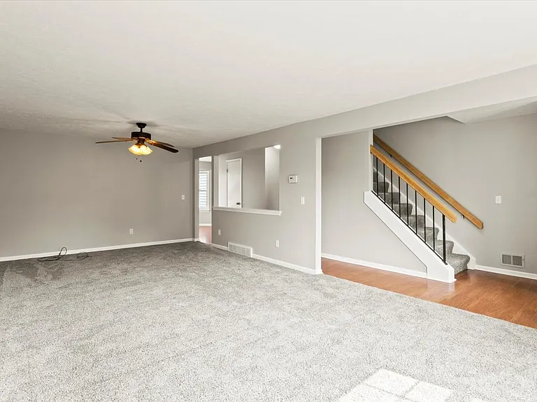 975 Emily Ln — Photo 8