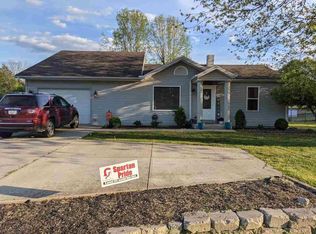 2061 W Country Club Rd, Connersville, IN 47331