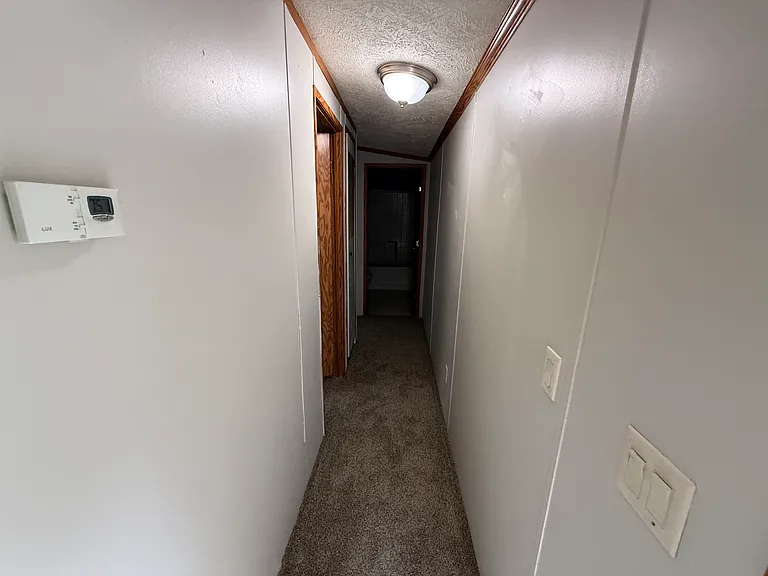 285 Birdsall Dr E — Photo 2
