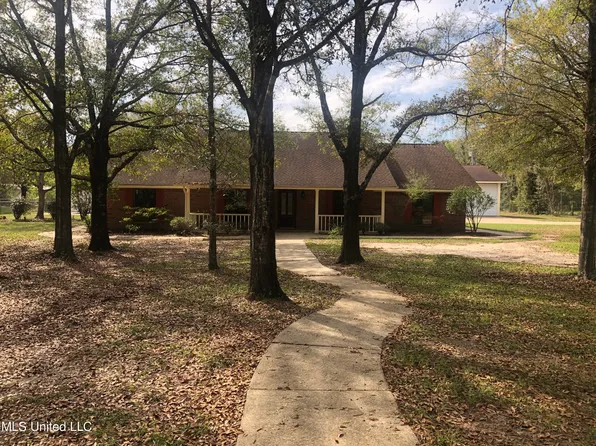 13929 Constitution Rd, Moss Point, MS 39562