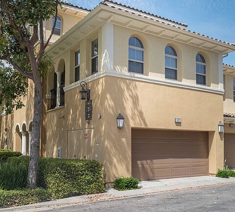 3rd image of 107 Chantilly