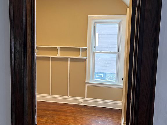 4th image of 95 Parkside Ave #1