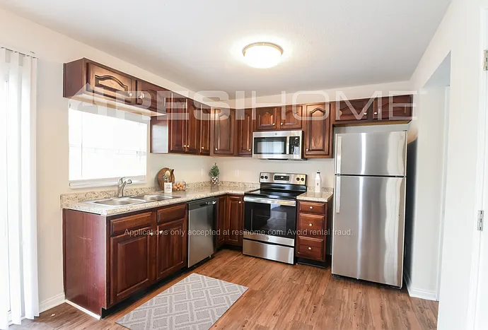 3943 Hornickel Dr — Photo 2