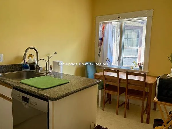 13 Story St — Photo 3