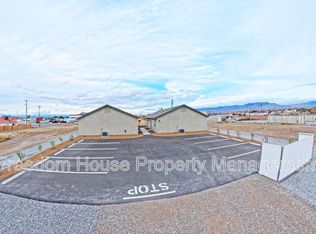 1340 E Arrowhead St #1, Pahrump, NV 89048
