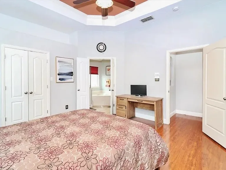 9070 Winding River Dr — Photo 7